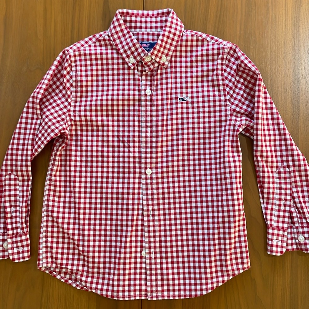 Vineyard Vines boys button down shirt. Size 5. Like new